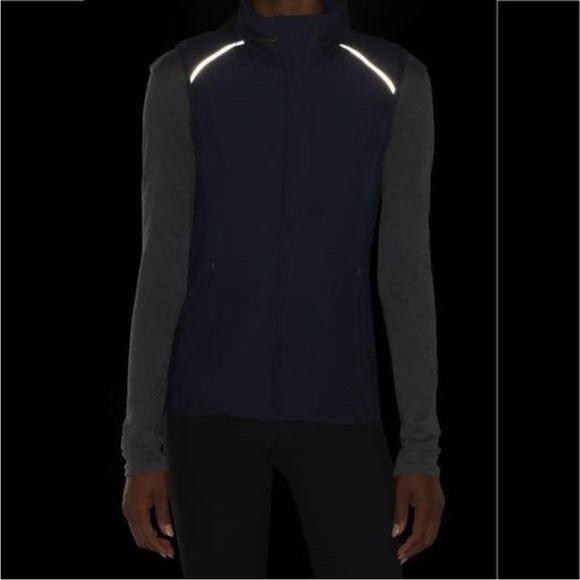 Zella Coco Hybrid Zelfusion Puffer
Vest. Navy Sleeveless Fleece Moisture Wicking - Picture 5 of 14